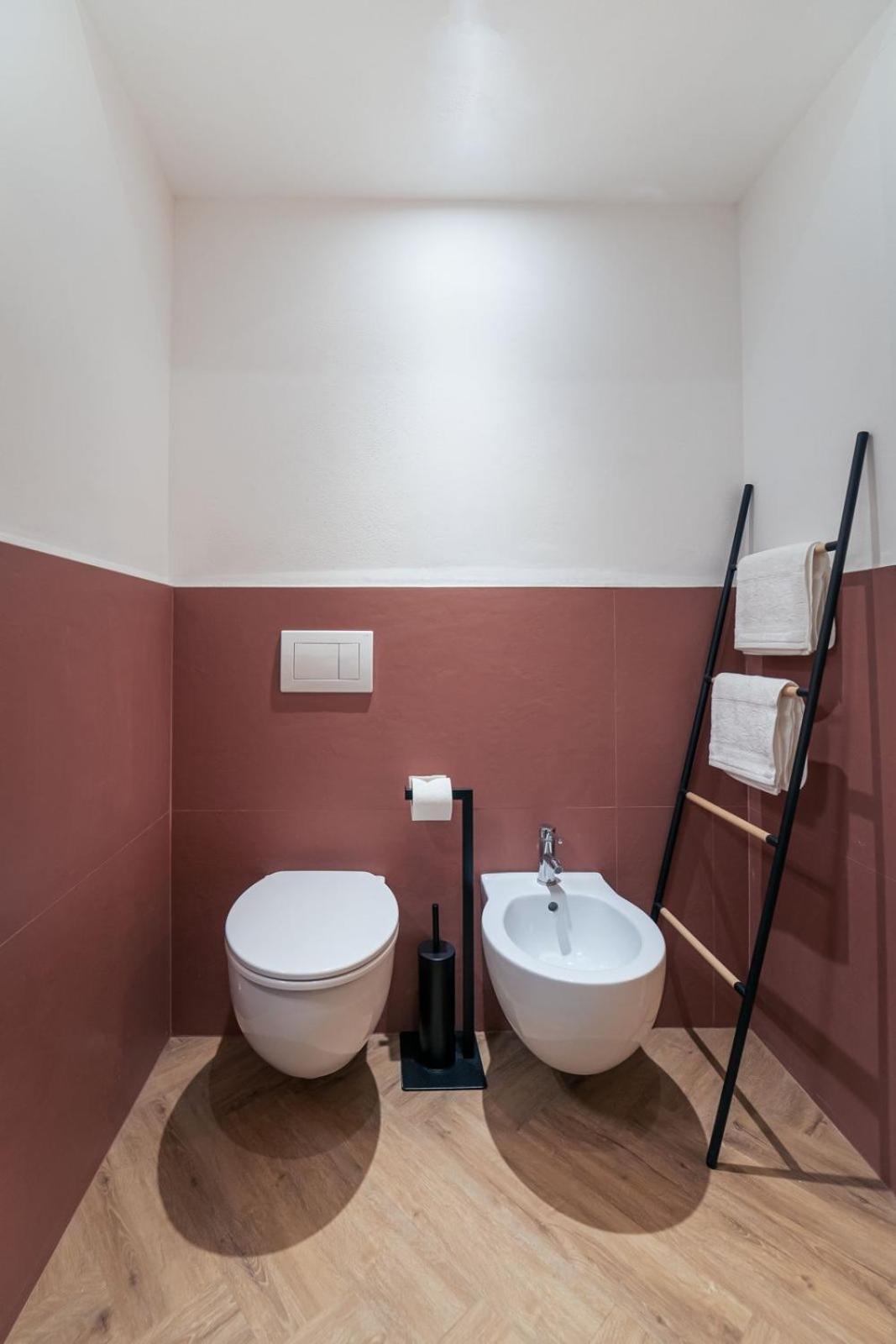 Elegant Design Apartment In Historical City Center Катанія Екстер'єр фото